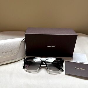 NWOT Tom Ford Eden 56mm Sunglasses